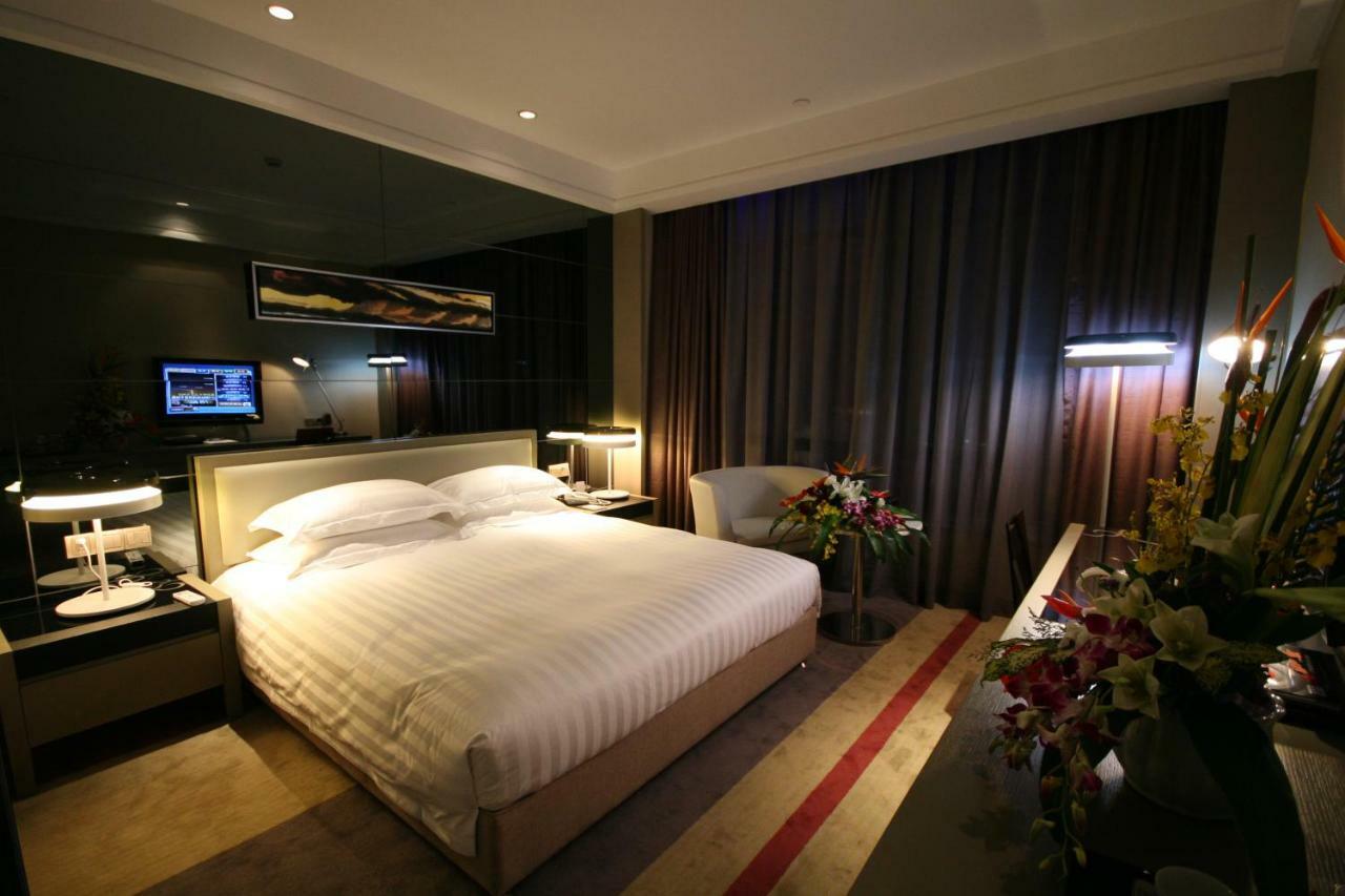 Four Seasons Rayli Hotel Ningbo Exterior photo