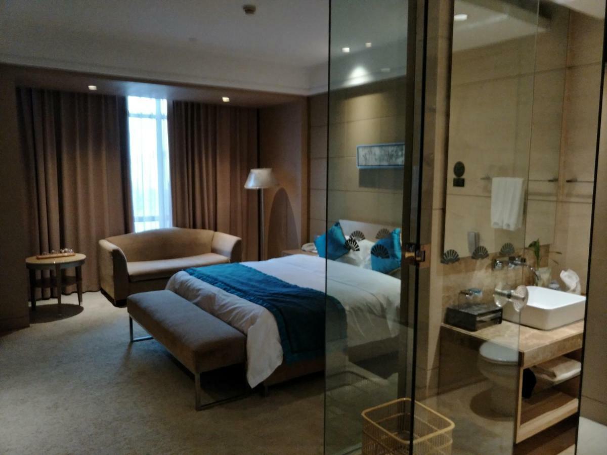 Four Seasons Rayli Hotel Ningbo Exterior photo